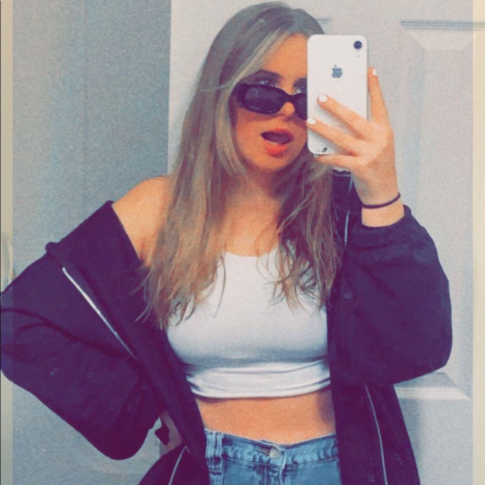 Meet your Posher, Samantha